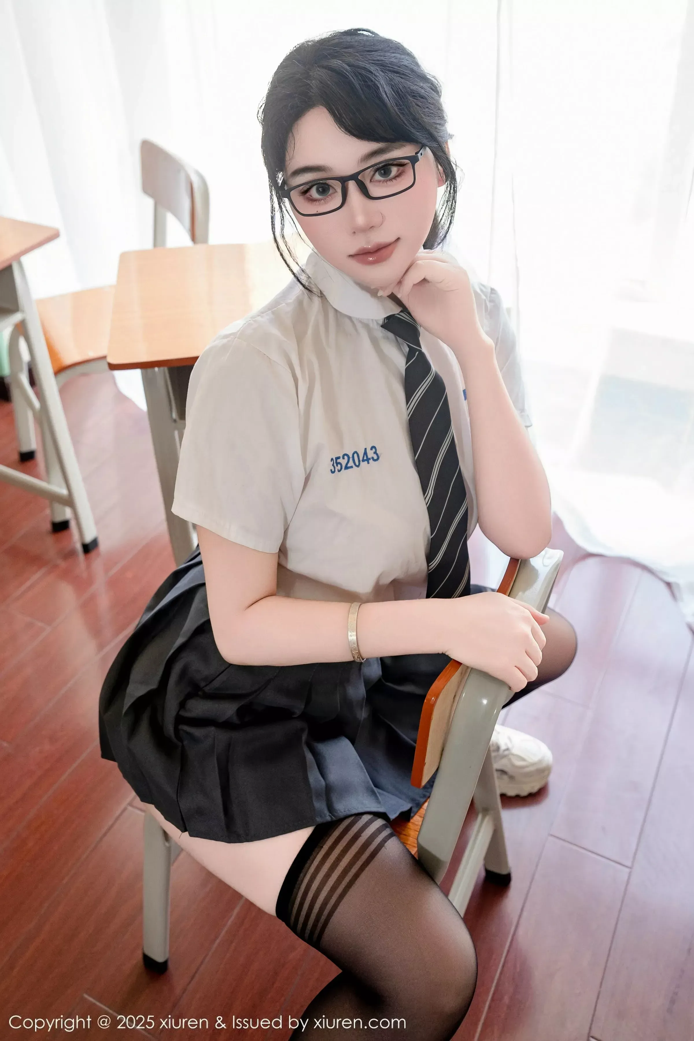 [XiuRen秀人网]第10530期汐汐爱吃草莓写真 - image 8