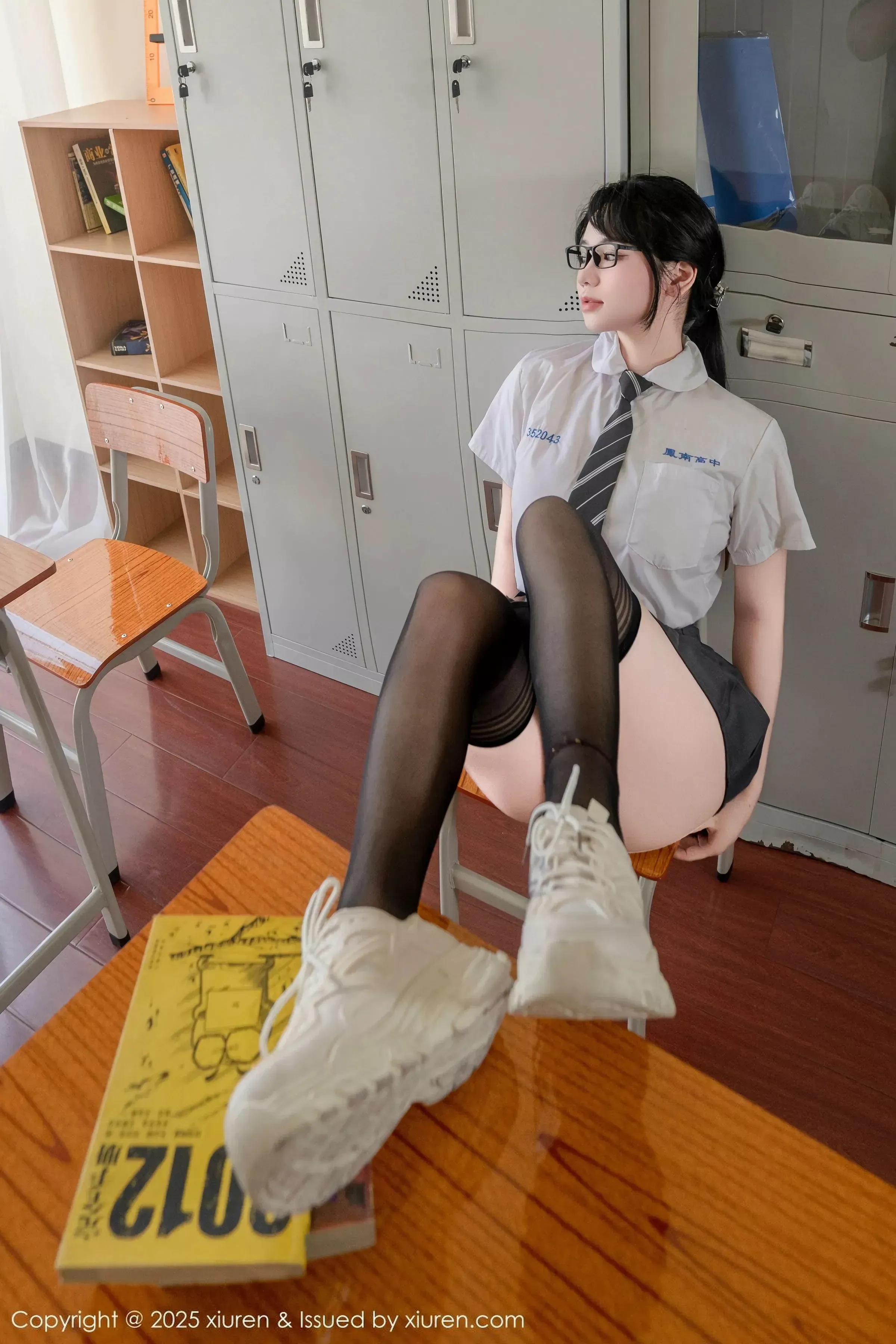 [XiuRen秀人网]第10530期汐汐爱吃草莓写真 - image 2