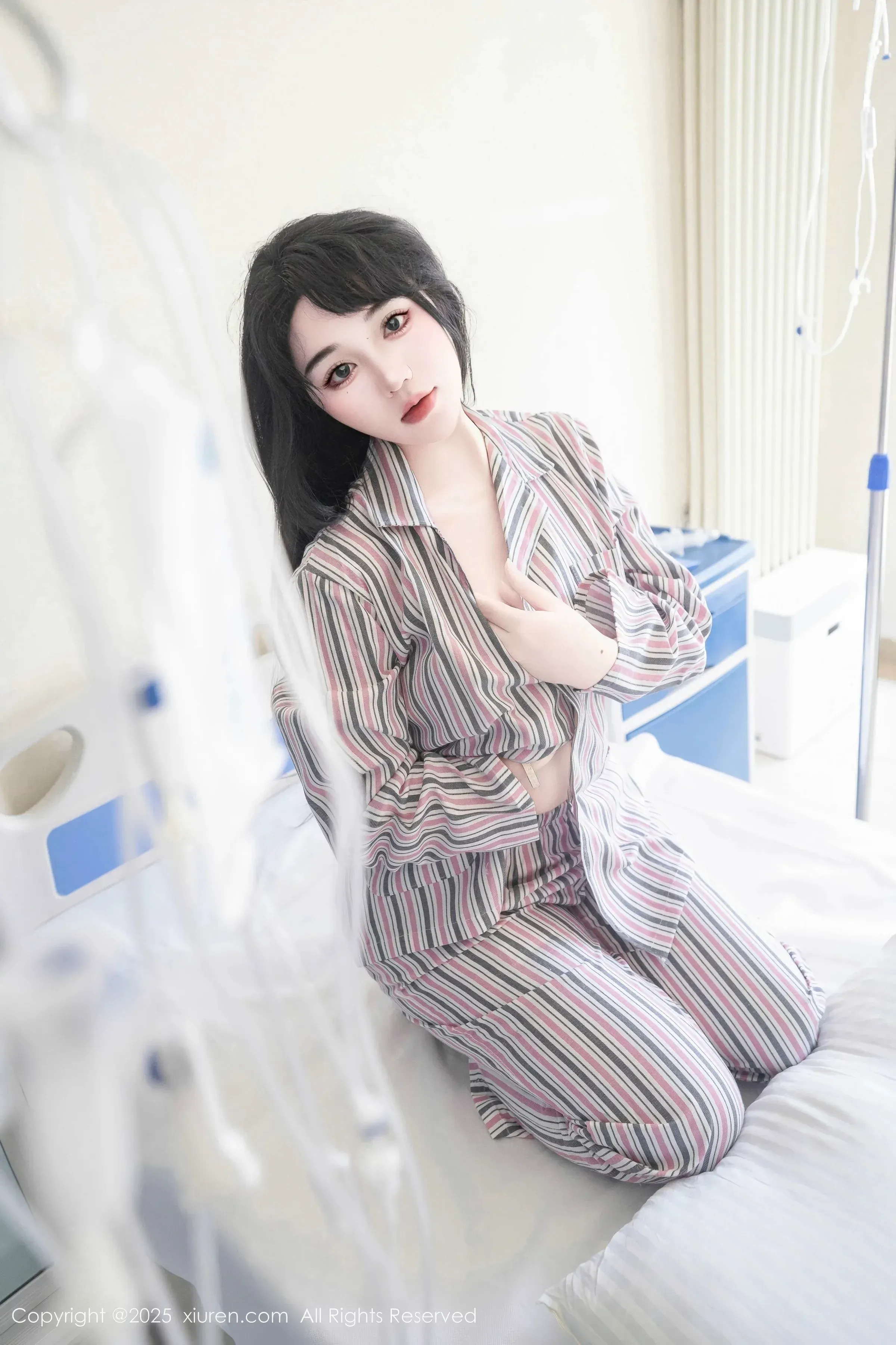 [XiuRen秀人网]第10648期汐汐爱吃草莓写真 - image 2