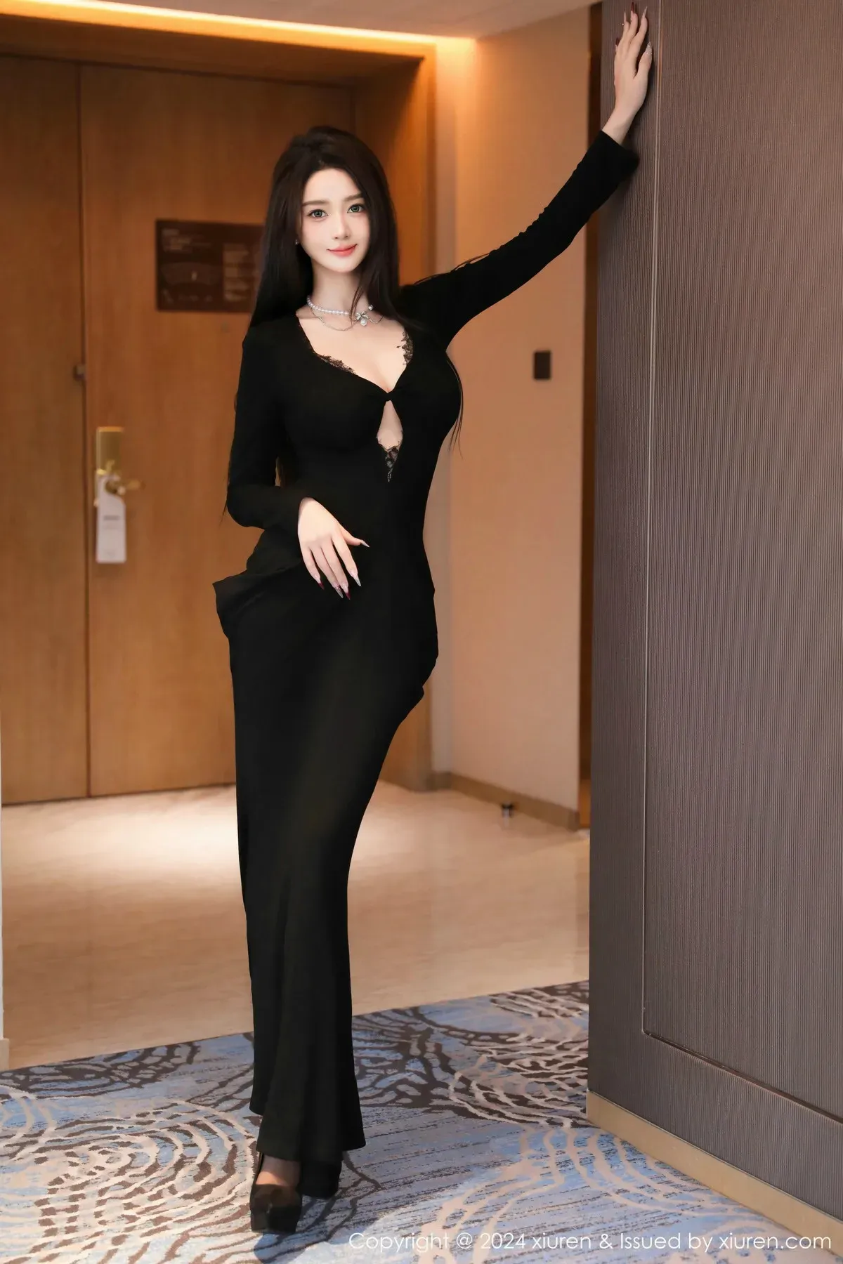 [XiuRen秀人网]第9670期Candy糖糖写真
