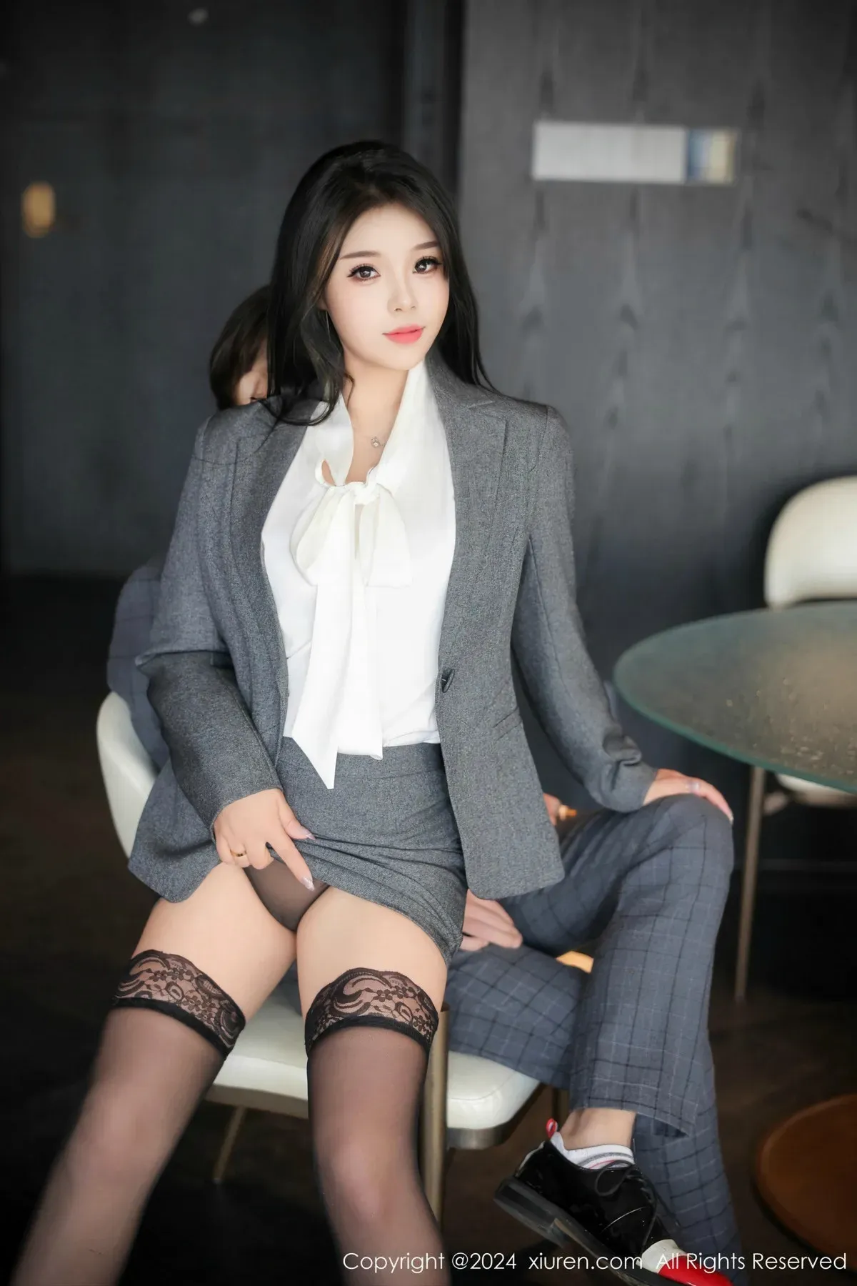 [XiuRen秀人网]第9515期麦田写真 - image 2