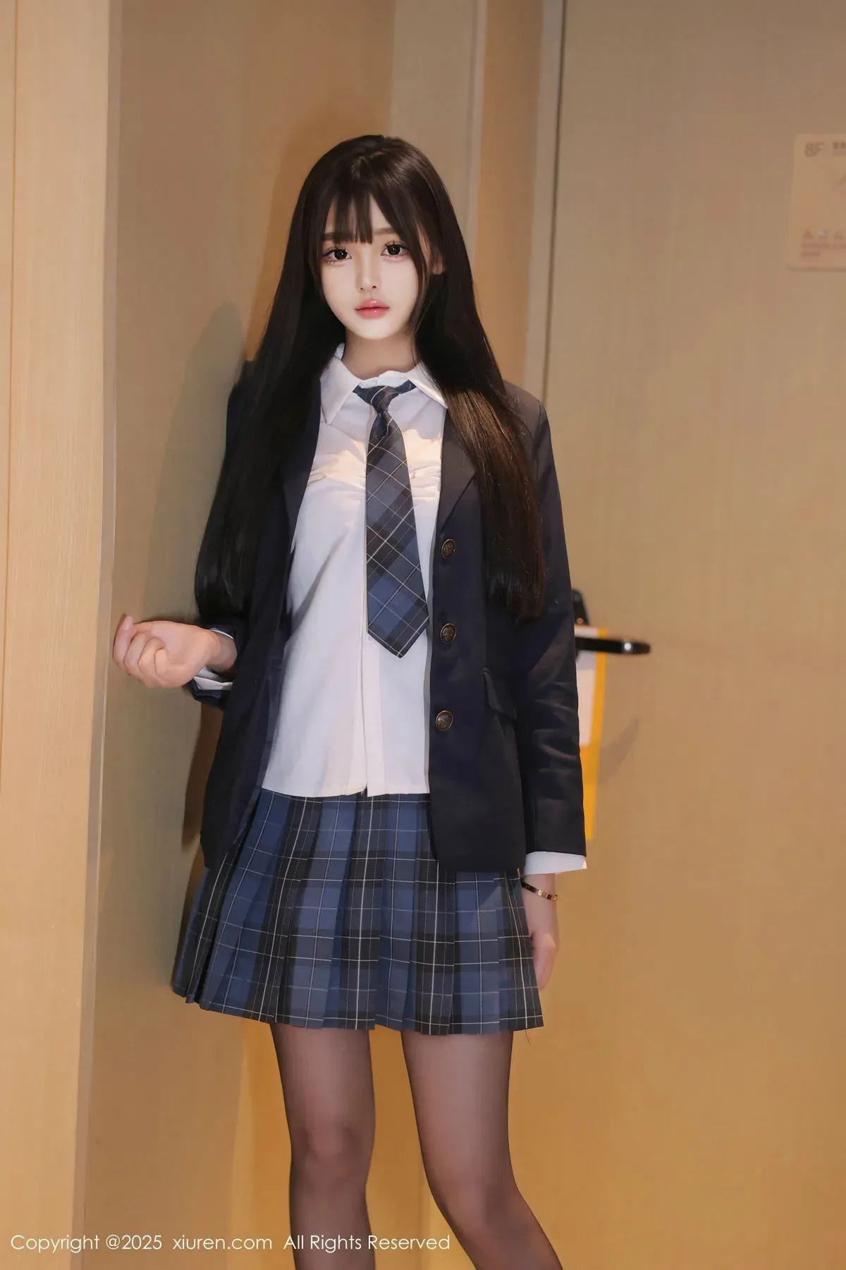 [XiuRen秀人网]第9853期余安安写真