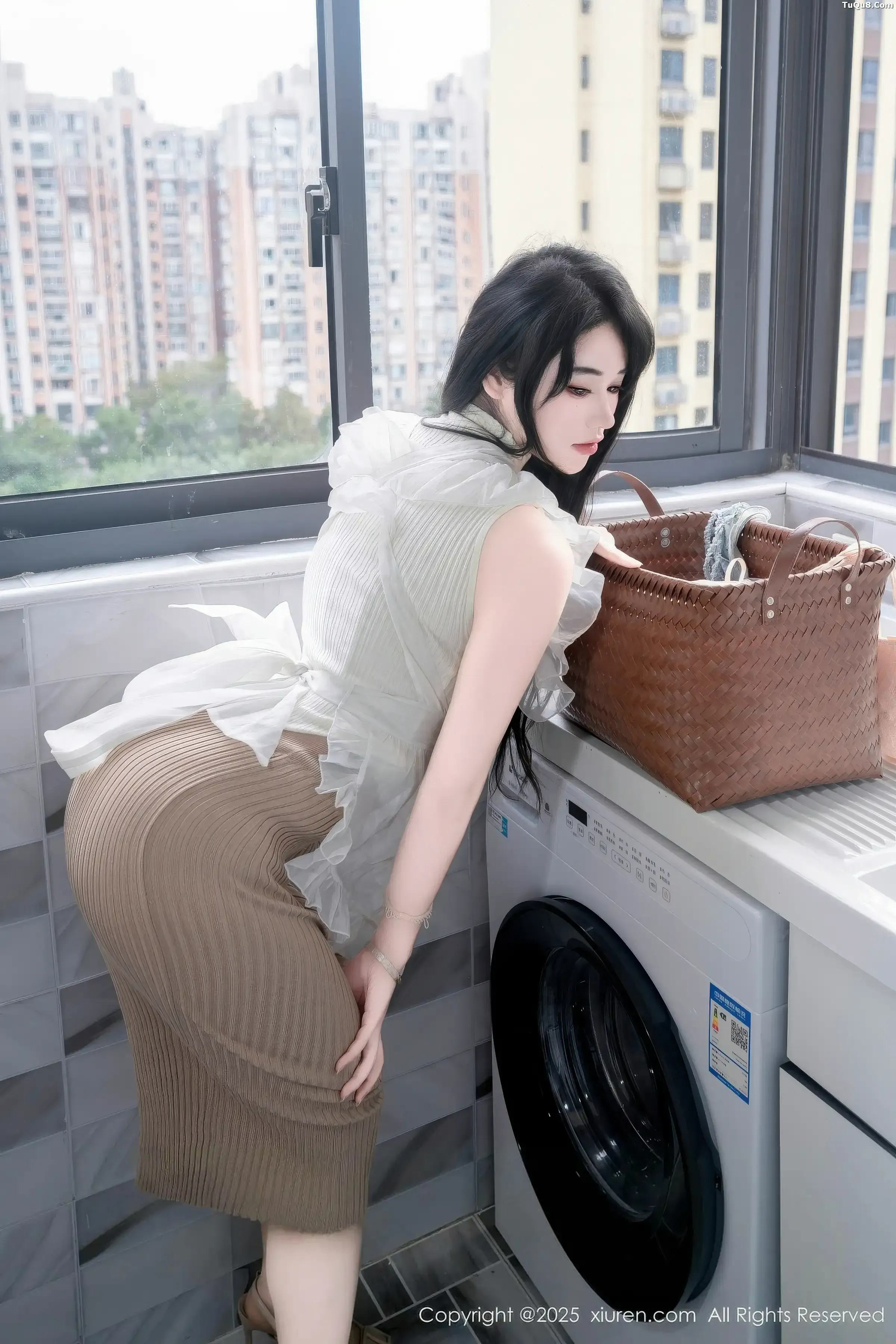 [XiuRen秀人网]第11010期汐汐爱吃草莓写真 - image 2