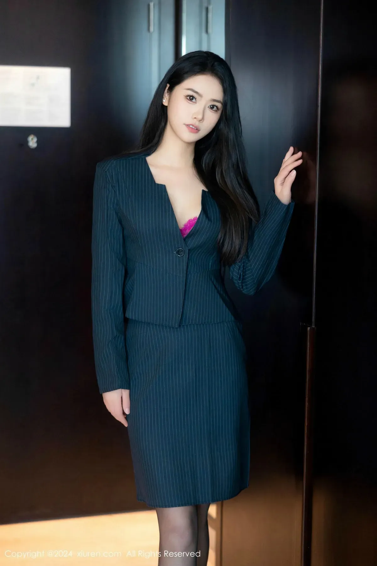 [XiuRen秀人网]第9576期方子萱写真