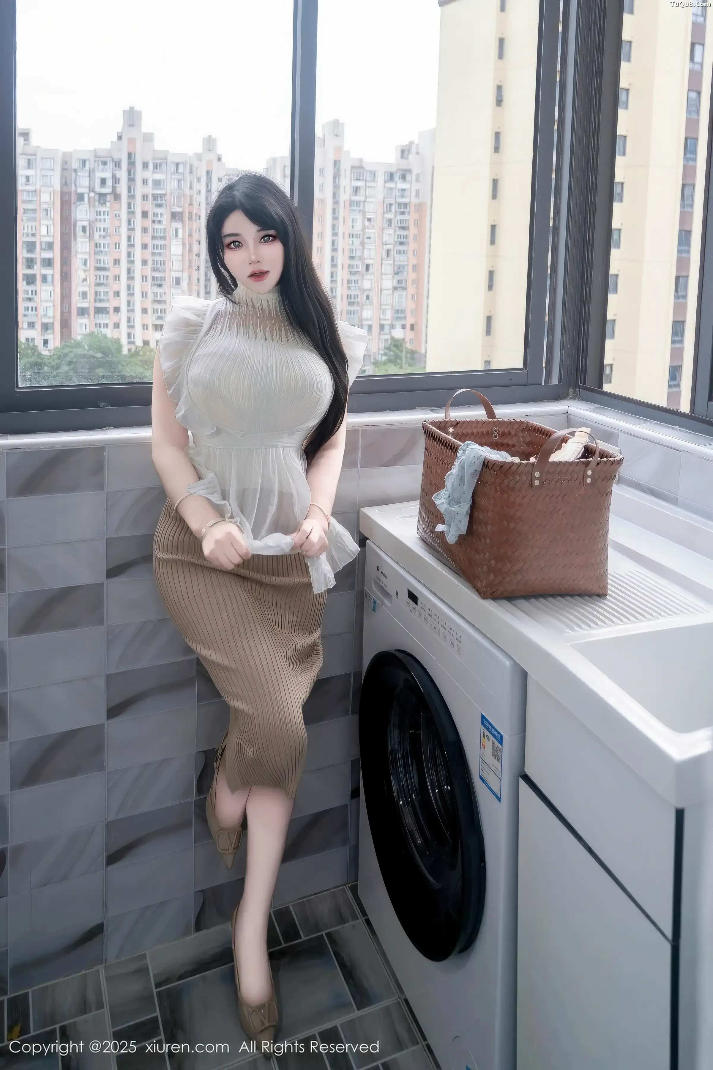 [XiuRen秀人网]第11010期汐汐爱吃草莓写真